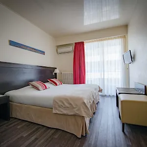 Comte De Hotel