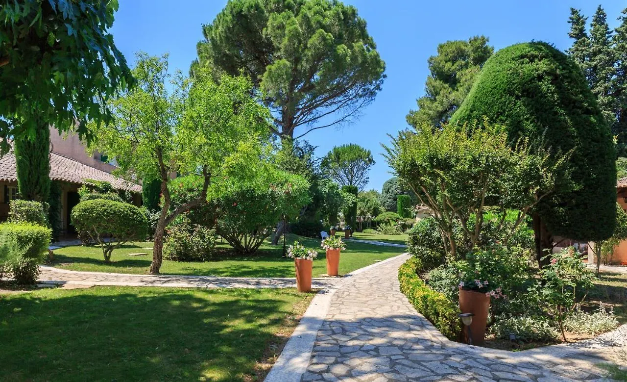 Auberge de Cassagne&Spa Le Pontet  Le Pontet (Vaucluse)